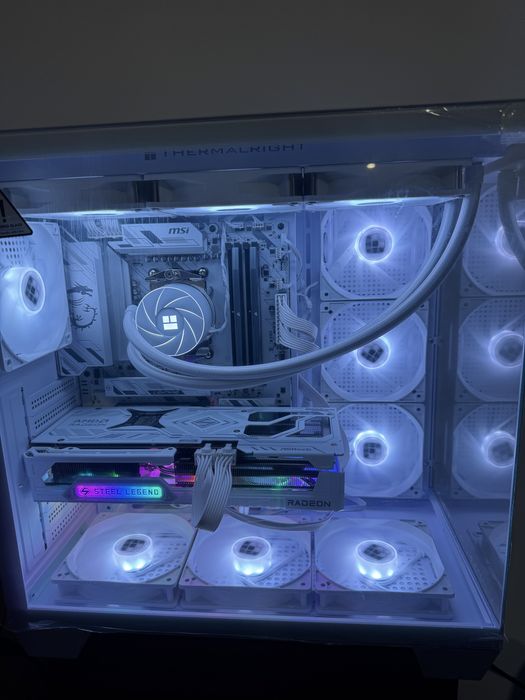 PC GAMING HIGH-END – AM5 | RX 9070 XT | RYZEN 7 7800X3D