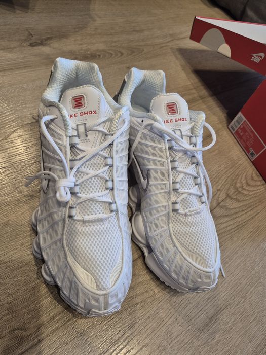 Nike shox 42.5 oryginalne nowe nie używane