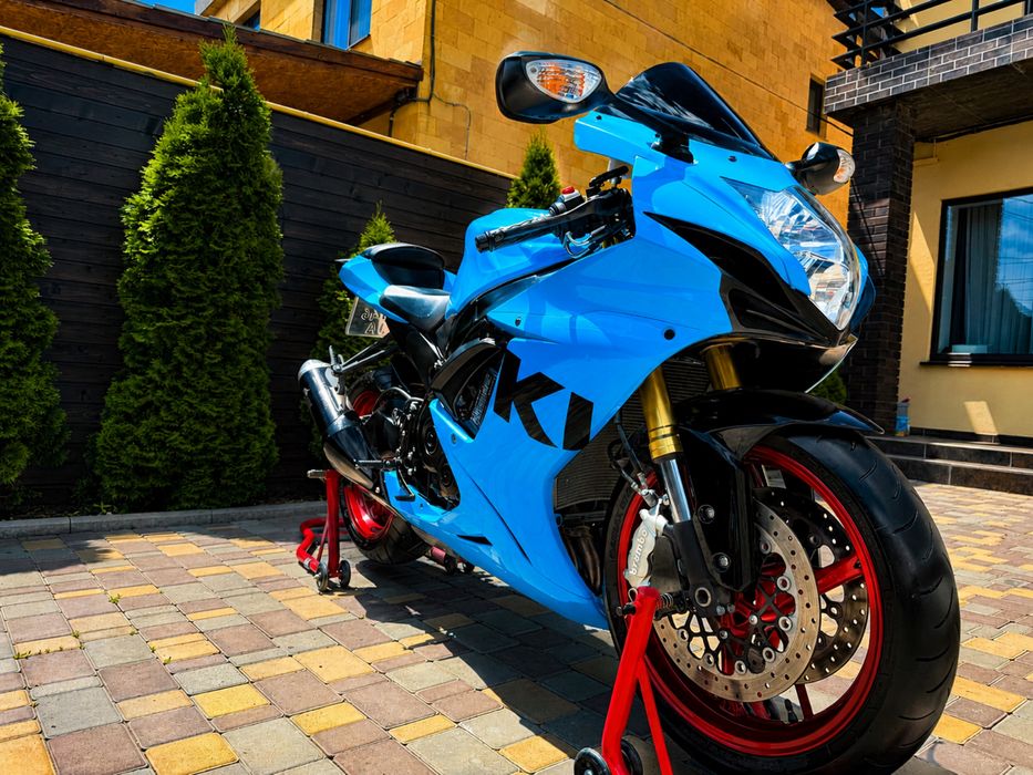 Мотоцикл suzuki gsx-r 750 2024 года
