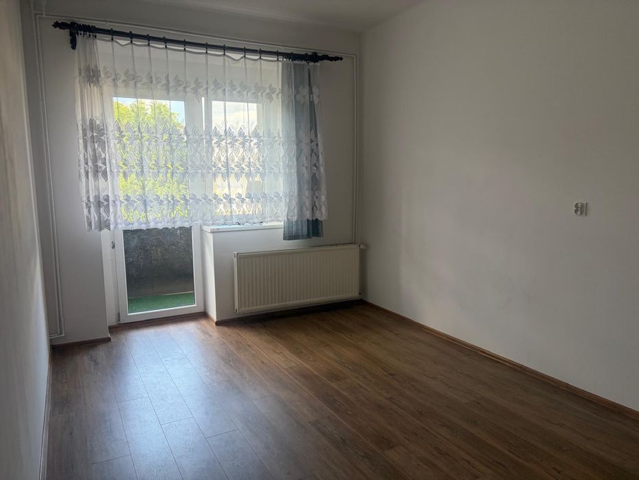 Wynajmę mieszkanie 3 pok. Wysoki parter z balkonem