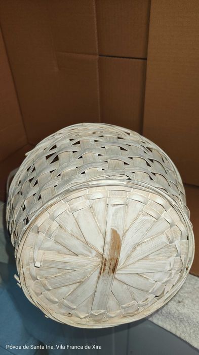 Cesta de verga para arranjo flores