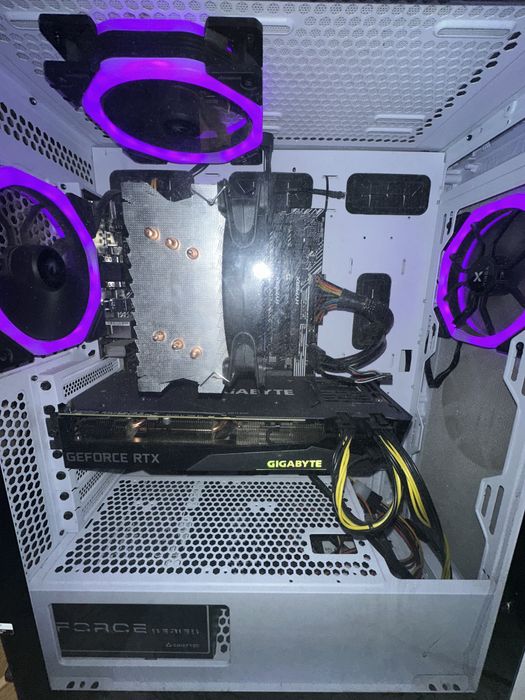 Ігровий компютер на продаж