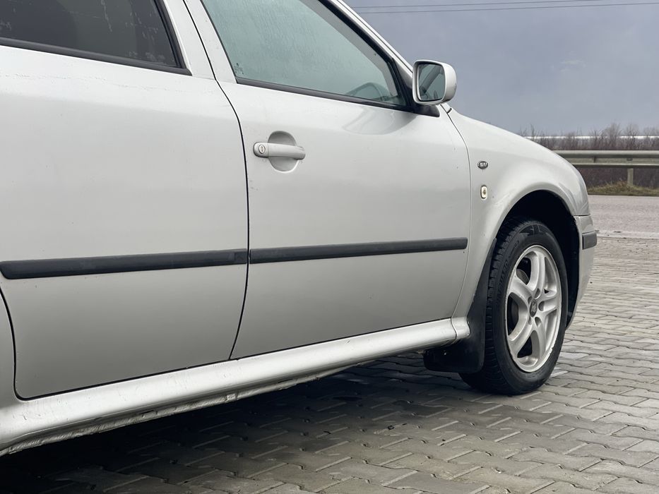 Шкода Октавія Тур