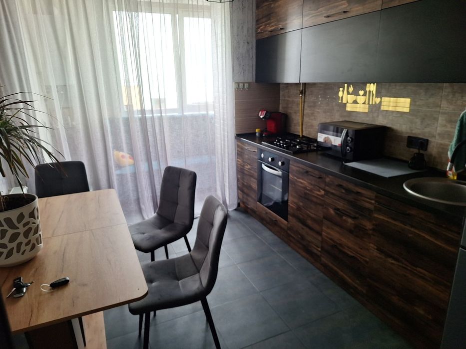 Продаж 2 кімнатної квартири, вул Вячеслава Чорновола р-н Щасливе