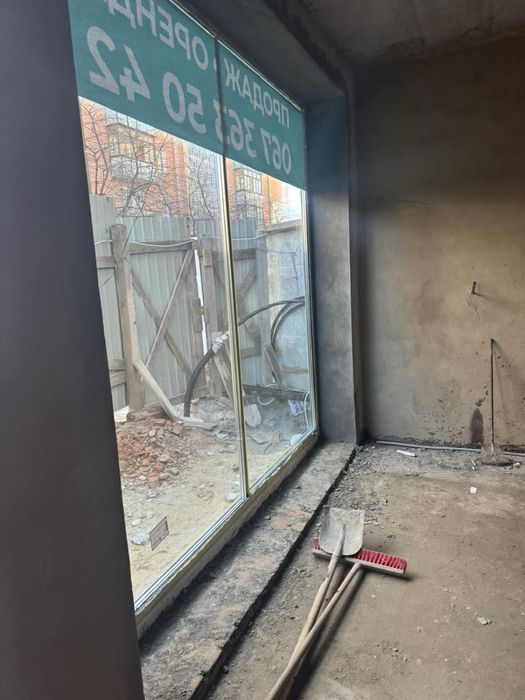 Оренда торгово -офісних приміщень , центр міста , вул Клешканя