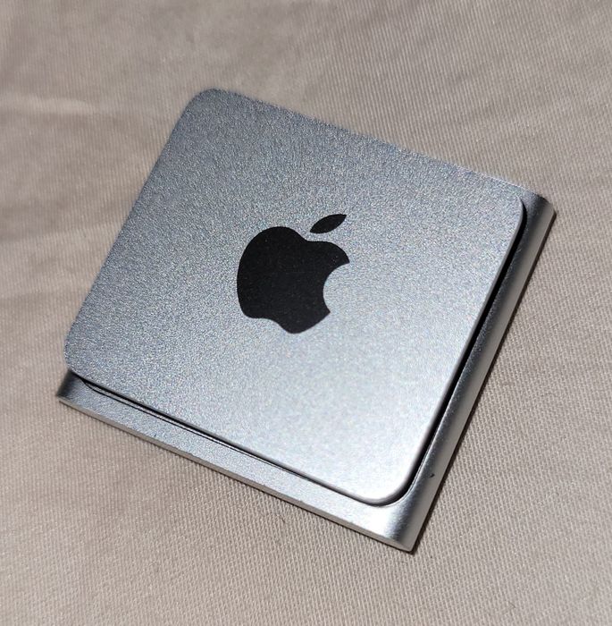 iPod Shuffle A1373 під ремонт