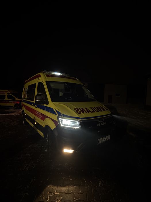 TRANSPORT MEDYCZNY, transport sanitarny, opieka medyczna