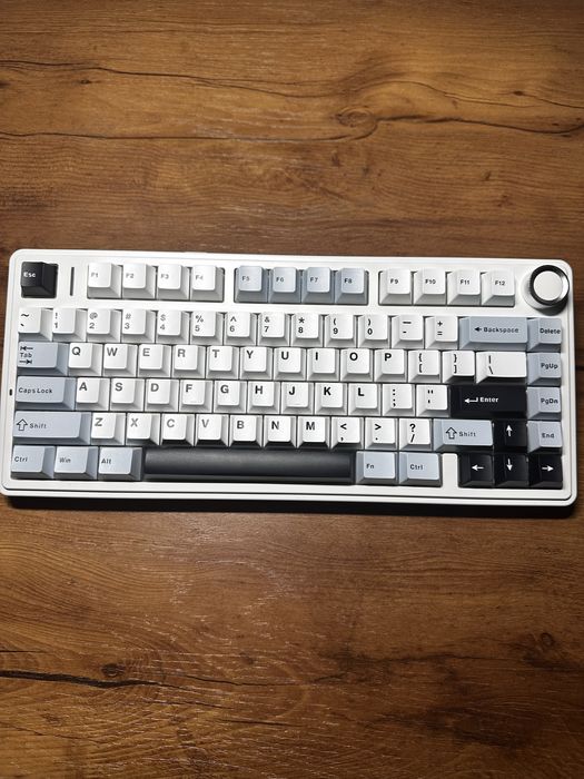 Продам клавіатуру Aula f75