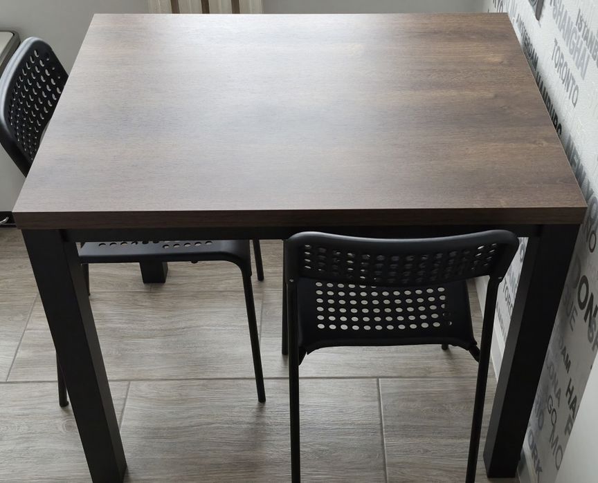 Sprzedam prawie nowy stół kuchenny