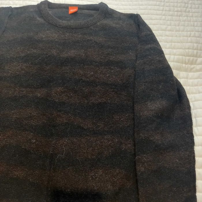 Męski sweter HUGO BOSS rozmiar M.