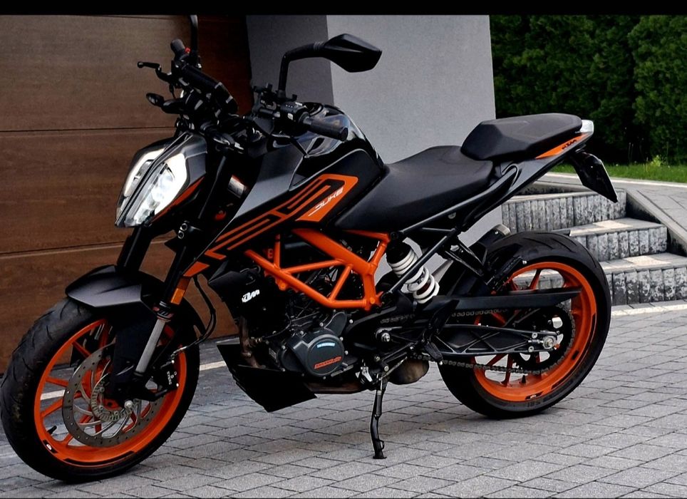 KTM DUKE 125, rok produkcji 2021