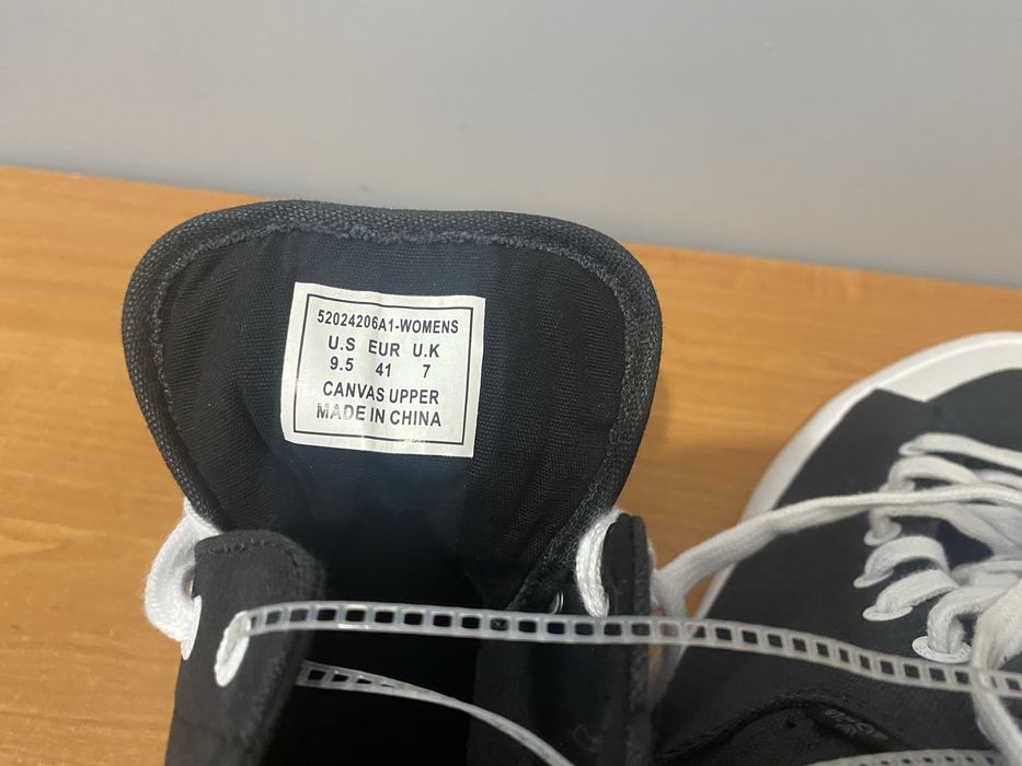Кеди високі жіночі Levi's (оригінал) — Нові, р. 41 (9.5 US)