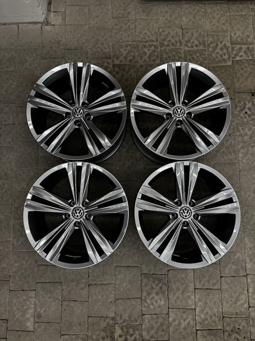 R-19 Оригінал Volkswagen TOUAREG R-LINE,комплект дисків SEBRING для VW Таурек