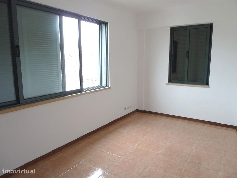 Apartamento T1 em Coimbra (Urb. Gorgulão)