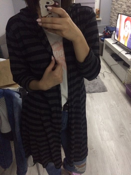 Sweterek kardigan narzutka w paski