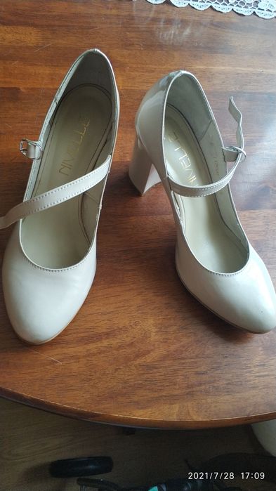 Туфли, босоножки