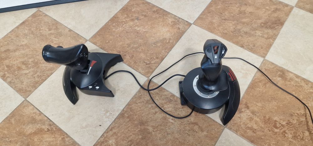 Joystick thrustmaster