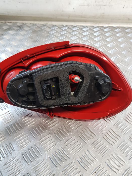 Lampa Lewa Tył 815600H020 + Wkład Toyota Aygo I 08R- Europa