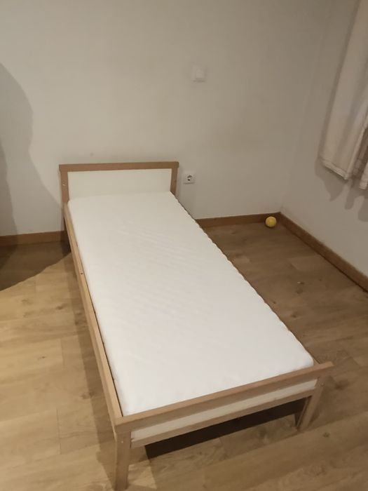 Cama de criança com Estrado e Colchão