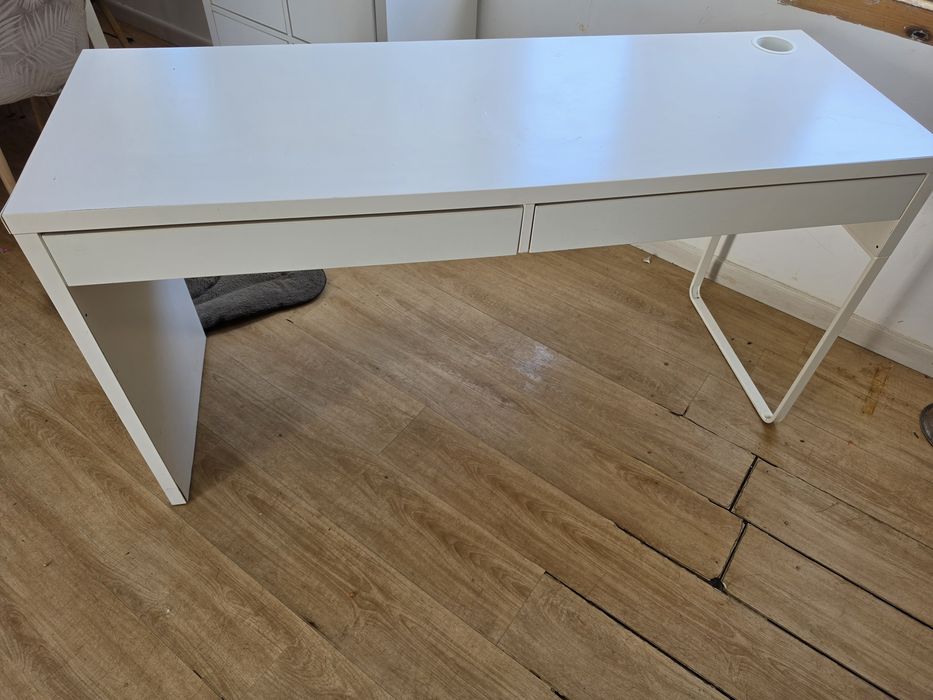 Secretária com 2 gavetas