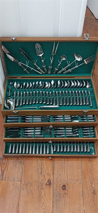 Faqueiro antigo  em excelente estado de conservação