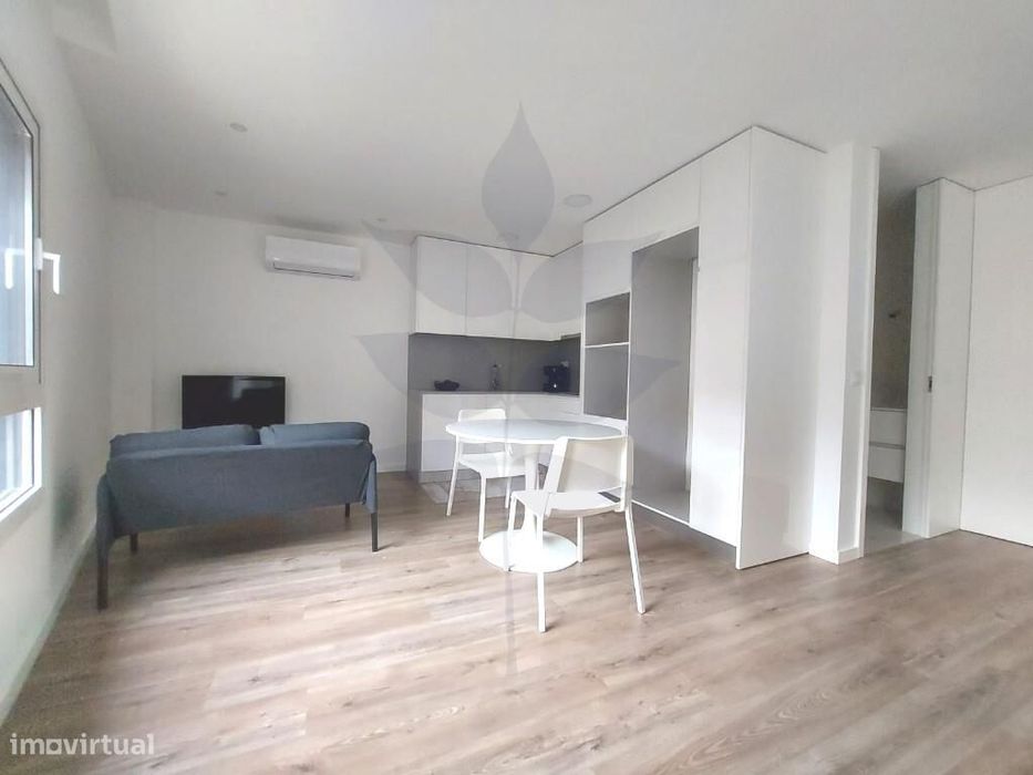 Apartamento T0 Renovado - Junto à Avenida da Liberdade, Braga