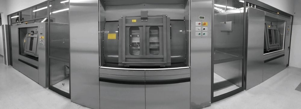 Lavadora de Grande capacidade de barreira sanitária  225kg/h