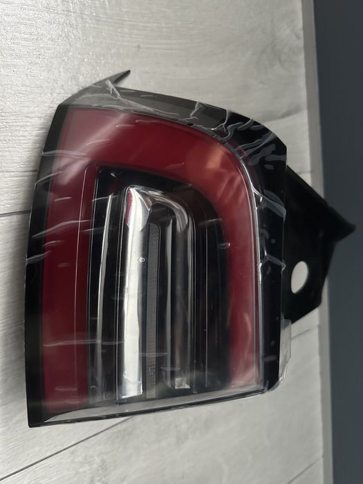 Фари Tesla Model 3 Євро