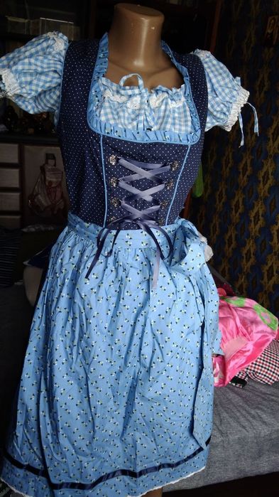 Платье Баварское размер 40 европейскии.