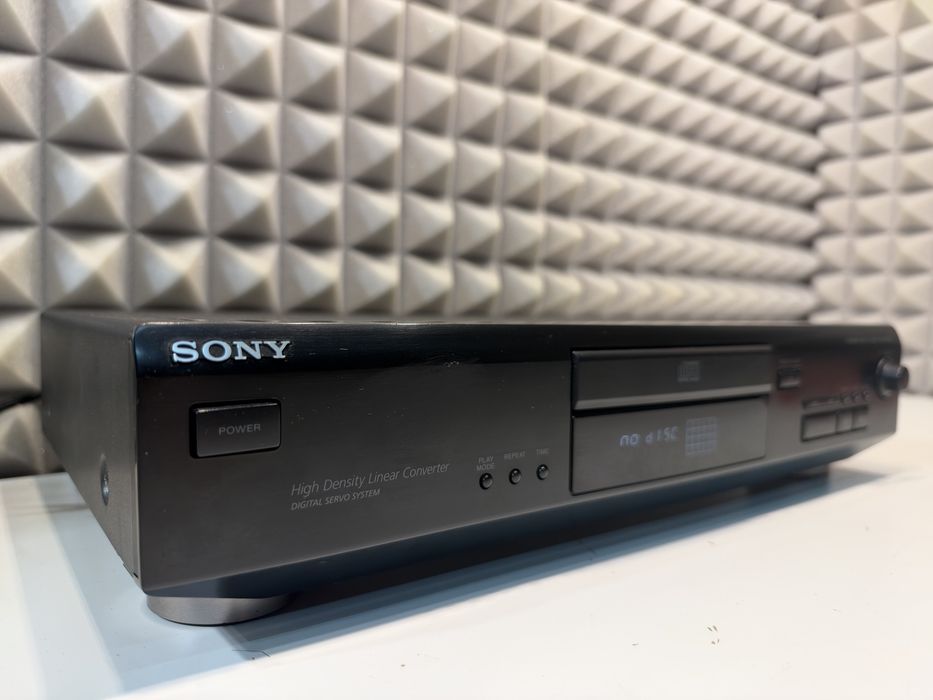 Sony CDP XE 200 .