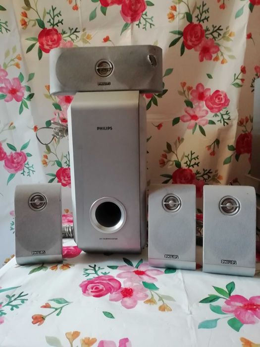 Opurtunidade Quite Home Cinema PHILIPS.
