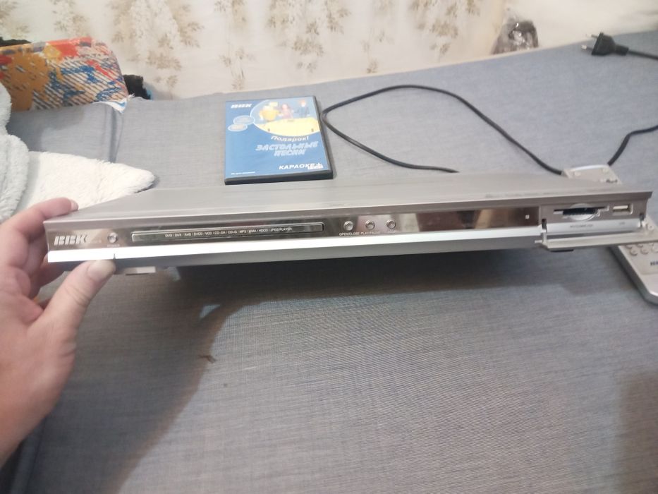 Продам вживаний DVD player  BBK DV527 S