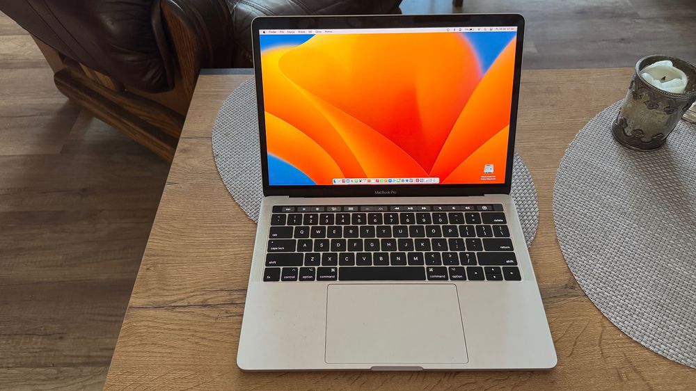 MacBook Pro 13" A1706 | i5 / 16 GB RAM / 256 SSD z usterką