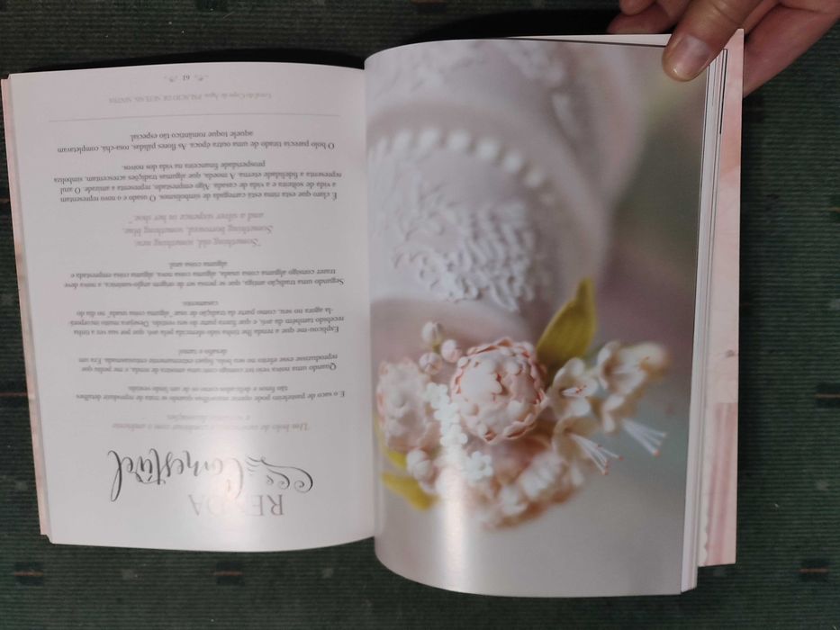 A Biblia dos Bolos de Casamento - Julie Deffense