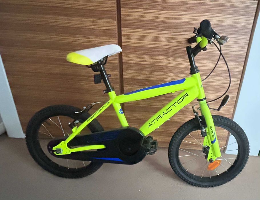 Bicicleta para criança, com suporte para carro