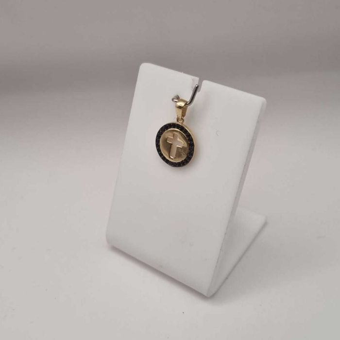 Złota zawieszka pr. 585 krzyż wycięty w blaszce z cyrkoniami - nowa