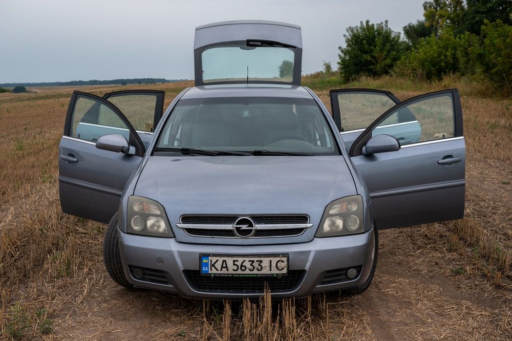 Opel Vectra C 2.2 дизель GTS