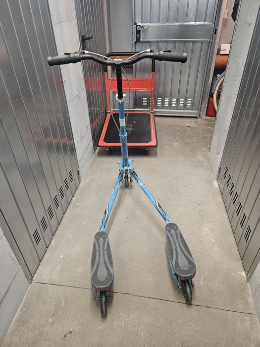 Hulajnoga Trikke T67 - niebieski