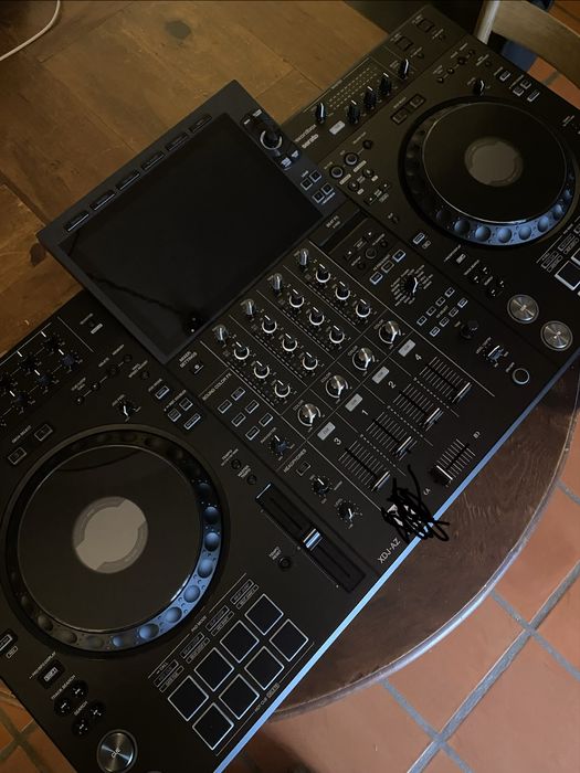 AlphaTheta XDJ-AZ (NOVA)