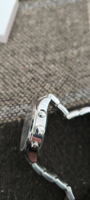 Tissot(near mint)+3 годинники у подарунок(2 near mint+1 good)