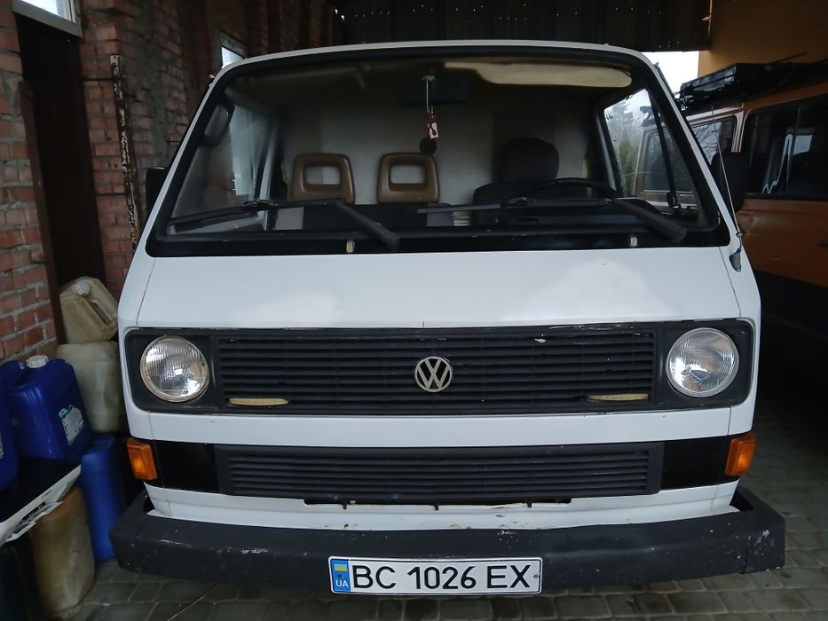 Бус VOLKSWAGEN TRANSPORTER 1.6 дизель в хорошому стані