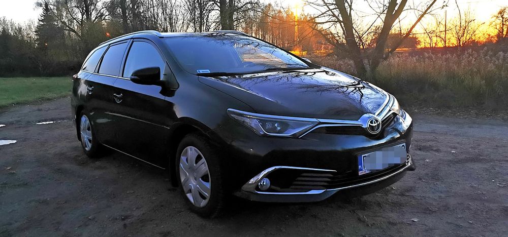 Toyota Auris Prestige 1,6 polski salon 1 właściciel mały przebieg