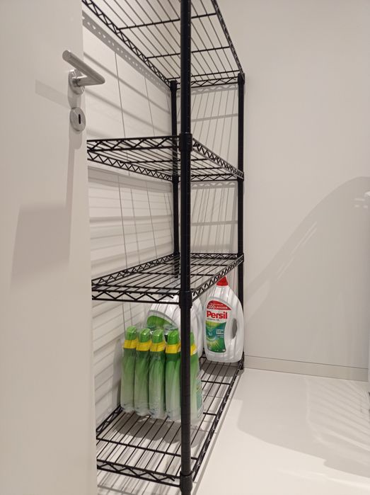 Qualidade Prateleiras metálicas pretas de 4 camadas/Black metal shelf