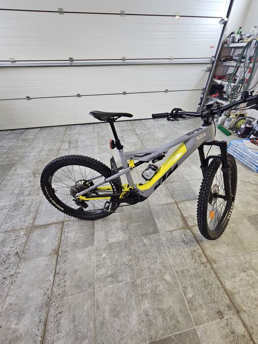 Rower elektryczny KTM