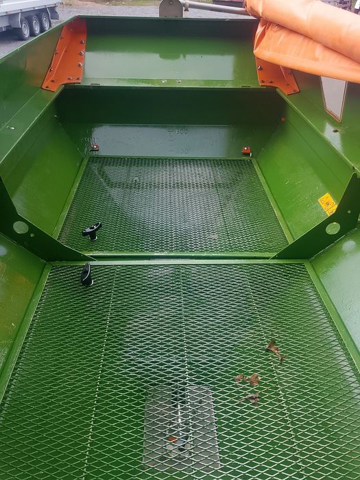 Rozsiewacz nawozów Amazone ZA-M  1500 max  plandeka 2500 l