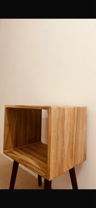 Mesa de cabeceira /mesa de apoio