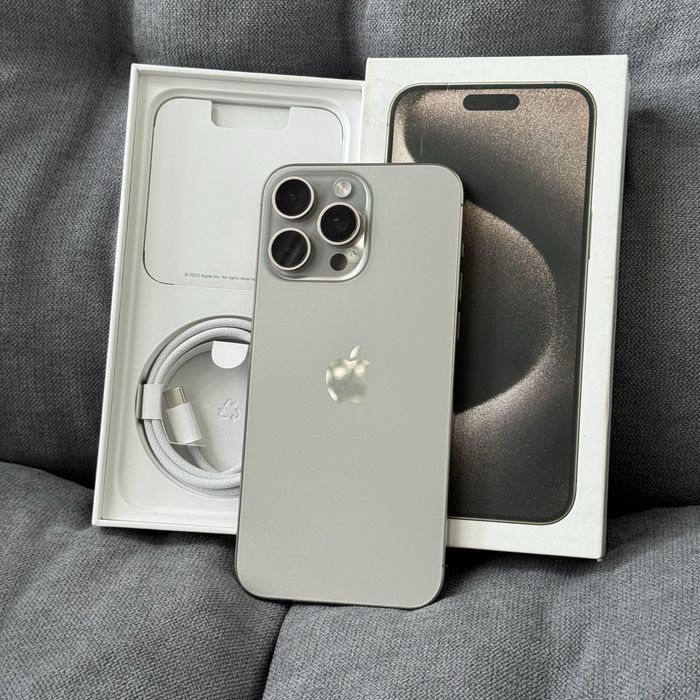 Apple iphone 15 Pro Max 256 Natural Titan