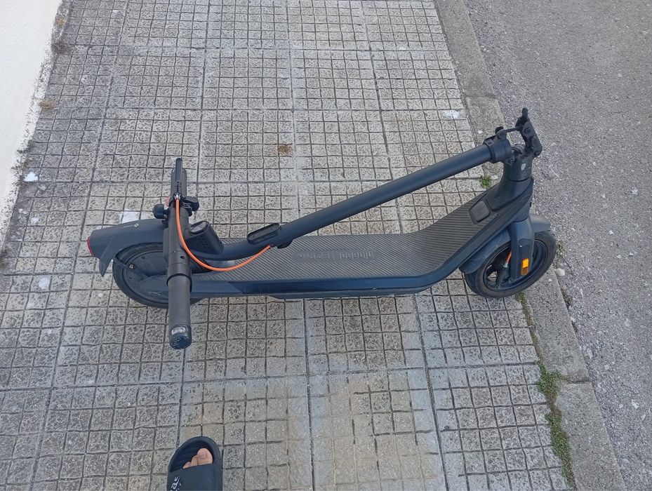 Trotinete Segway Ninebot E2 Pro usada