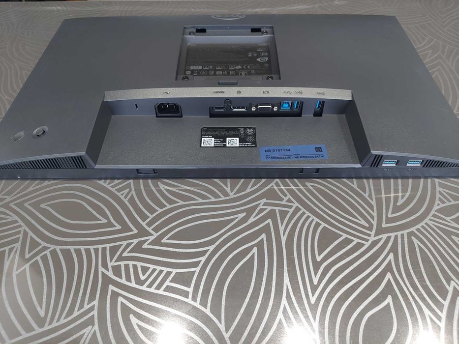 Монітор 23.8" Dell P2422H