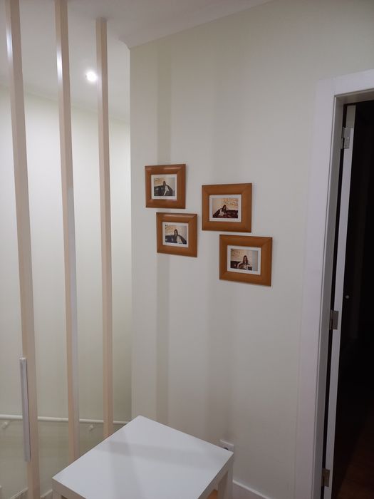 Quatro molduras em pinho mel maciço